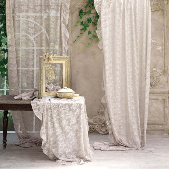 Tende Blanc Mariclò set 2 pz serie Romantic Lace art A3190599BG colore beige cad150x290h €139 la coppia